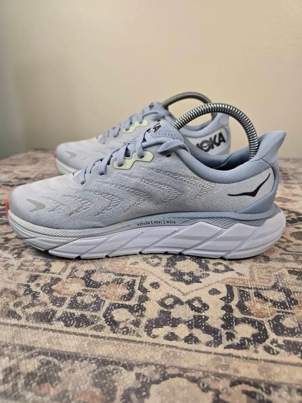 Hoka One One Arahi 6 Women's Size 8 B Blue Athletic Running Shoes Sneakers
